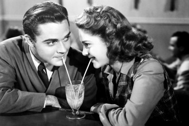 Relationship Advice: When to Be That Girl