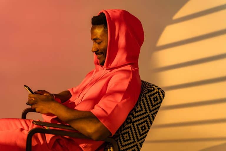 Who Should Confirm the Date? 5 Ways to Know and What to Say